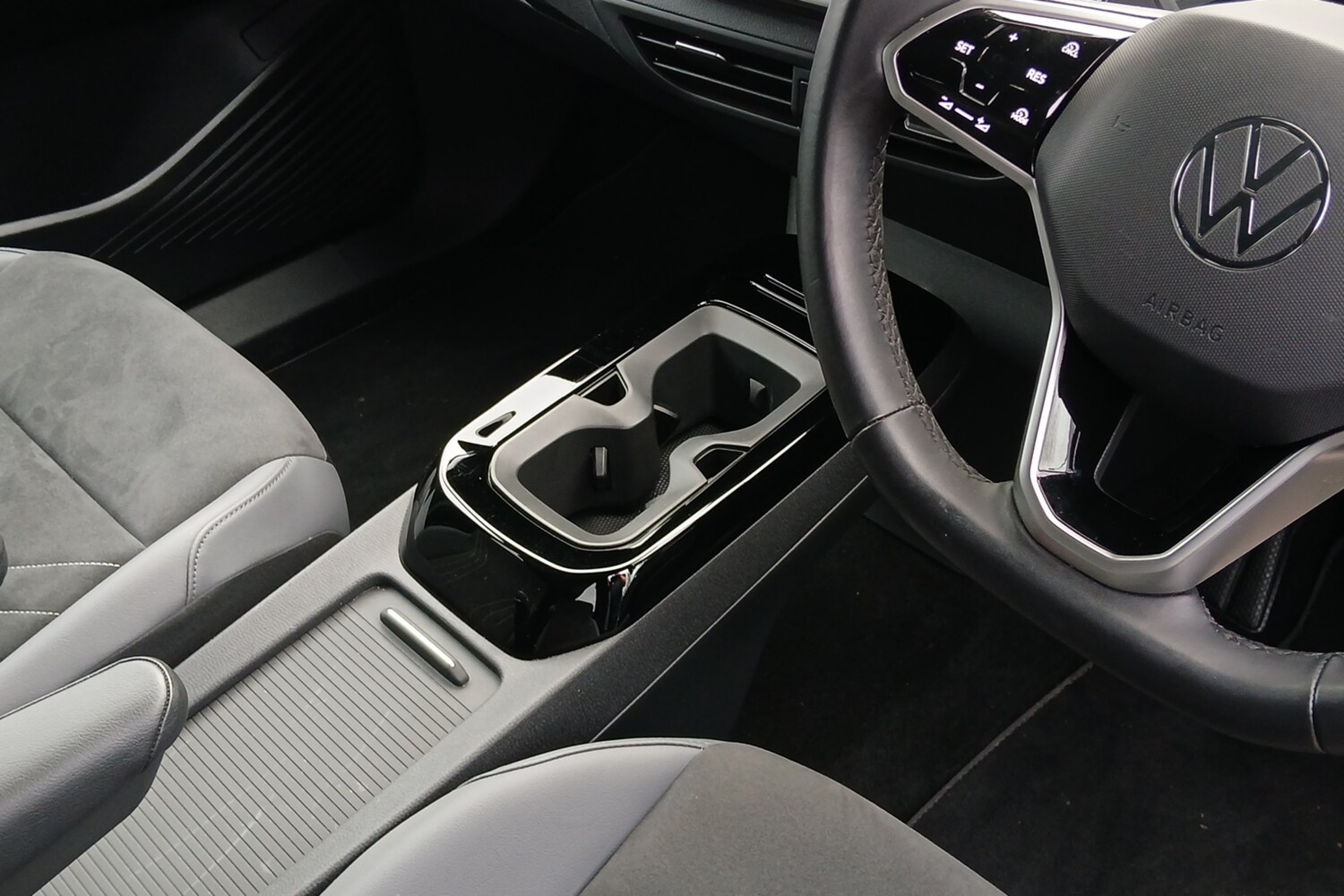 Used Volkswagen ID.4 2024 for sale - 78131430: Photo 10