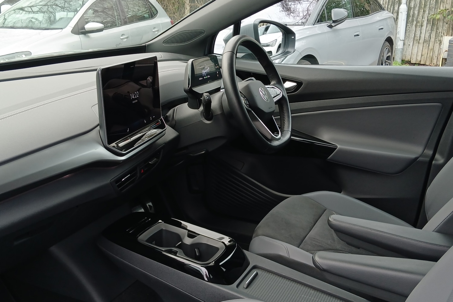 Used Volkswagen ID.4 2024 for sale - 78131430: Photo 2