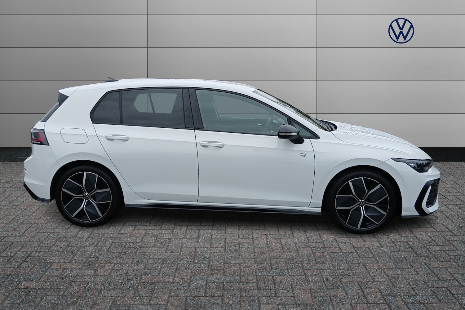 Used Volkswagen Golf 2025 for sale - 76679679: Photo 4