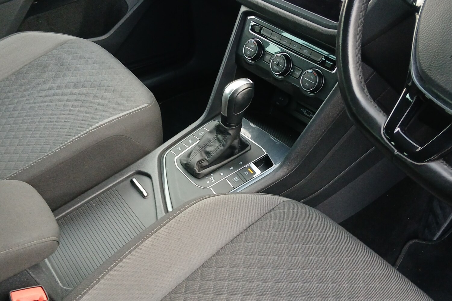 Used Volkswagen Tiguan 2019 for sale - 77785793: Photo 10