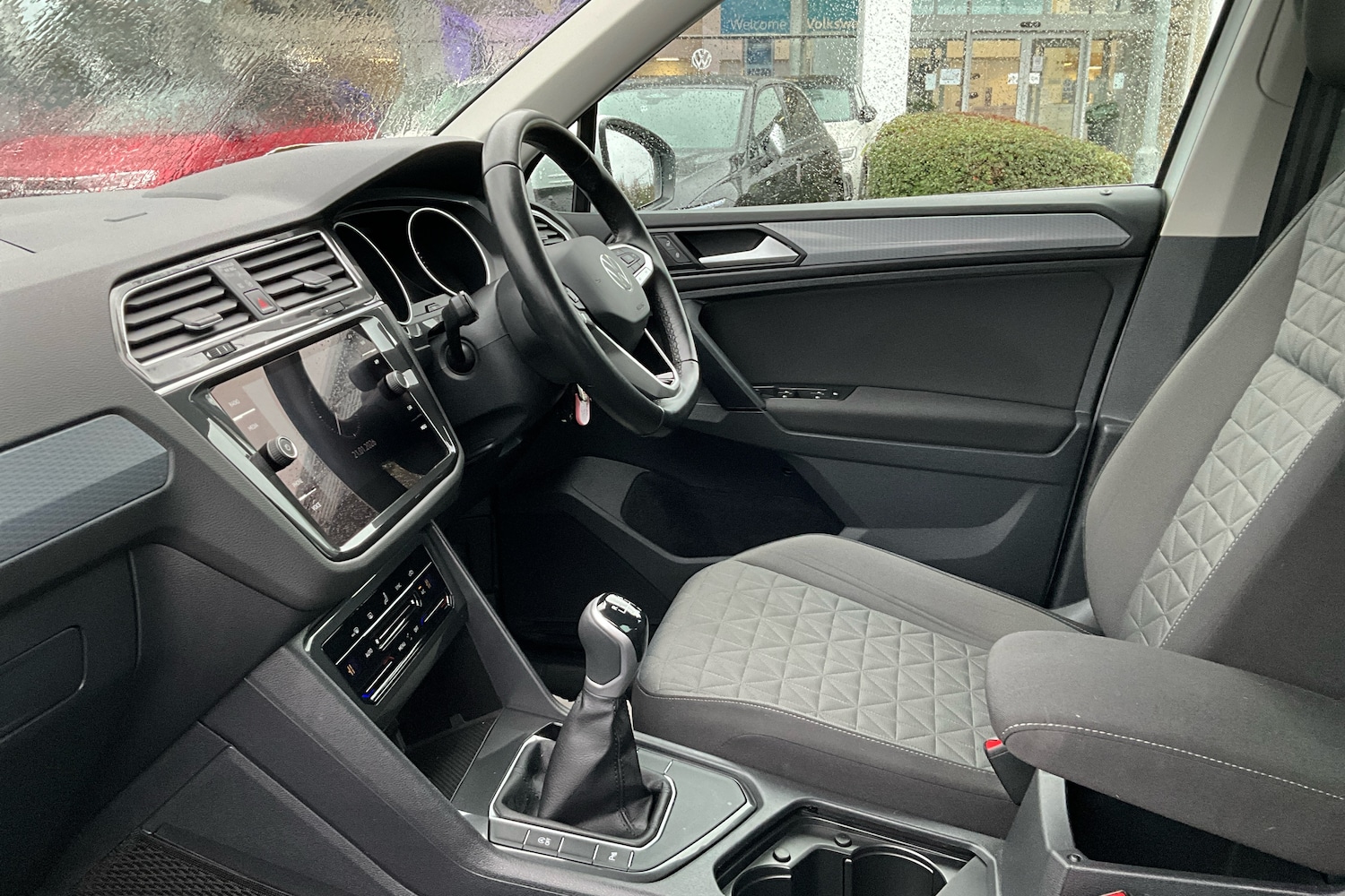 Used Volkswagen Tiguan 2023 for sale - 77706231: Photo 2