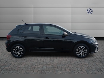 Used Volkswagen Polo 2023 for sale - 76266449: Photo