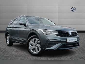 2023 (23) - 1.5 TSI Life 5dr DSG