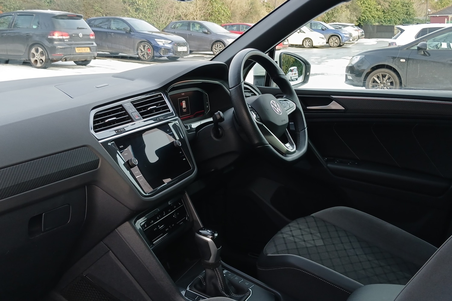 Used Volkswagen Tiguan 2023 for sale - 78118048: Photo 2