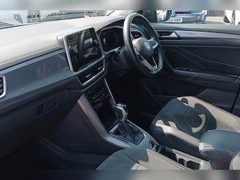 Used Volkswagen T-Roc 2022 for sale - 78411467: Photo