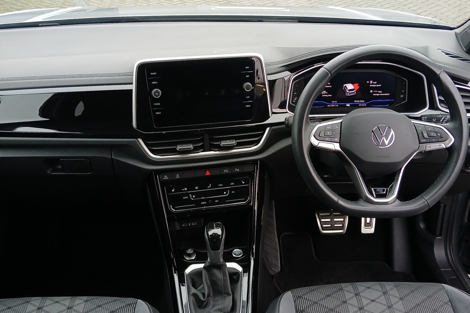 Used Volkswagen T-Roc 2024 for sale - 78137187: Photo 8