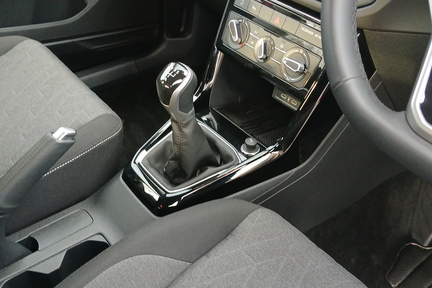 Used Volkswagen T-Cross 2025 for sale - 77613962: Photo 10