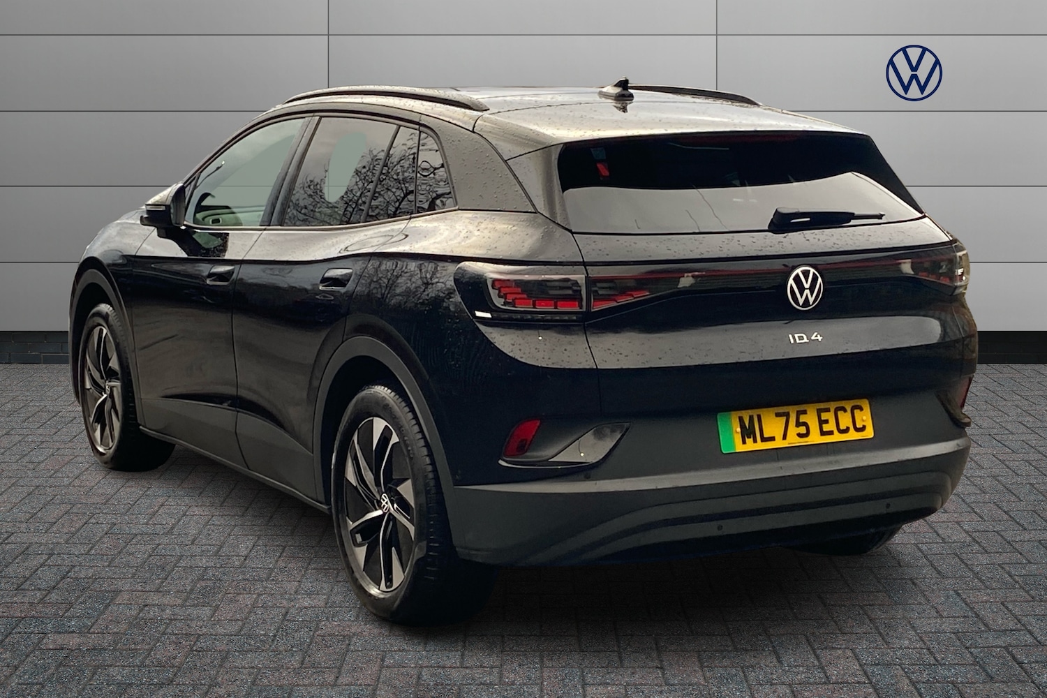 Used Volkswagen ID.4 2025 for sale - 78049382: Photo 3