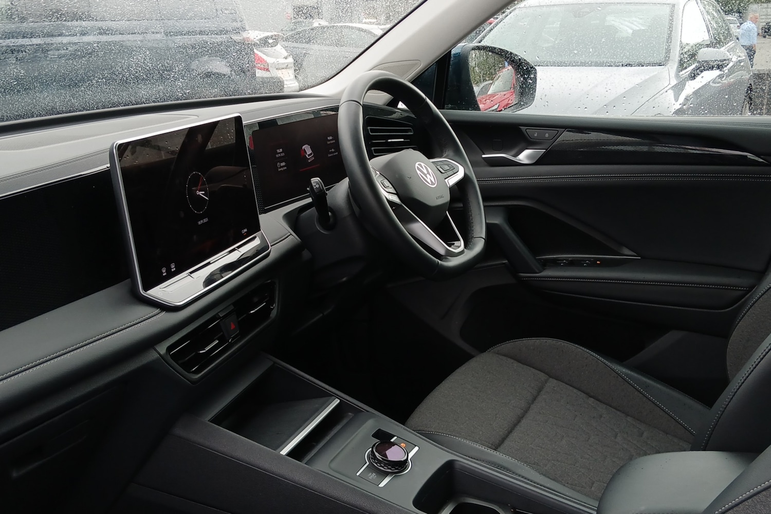 Used Volkswagen Tiguan 2024 for sale - 76677408: Photo 2