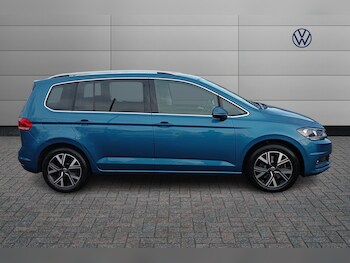 Used Volkswagen Touran 2022 for sale - 77498309: Photo