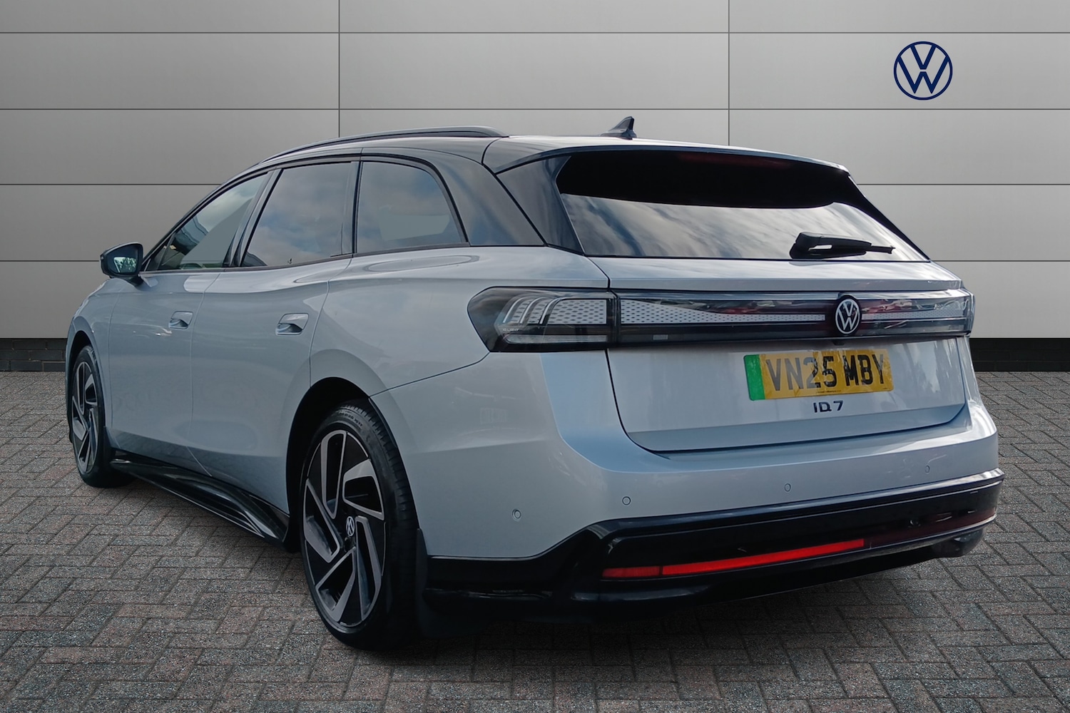 Used Volkswagen ID.7 2025 for sale - 76744988: Photo 3