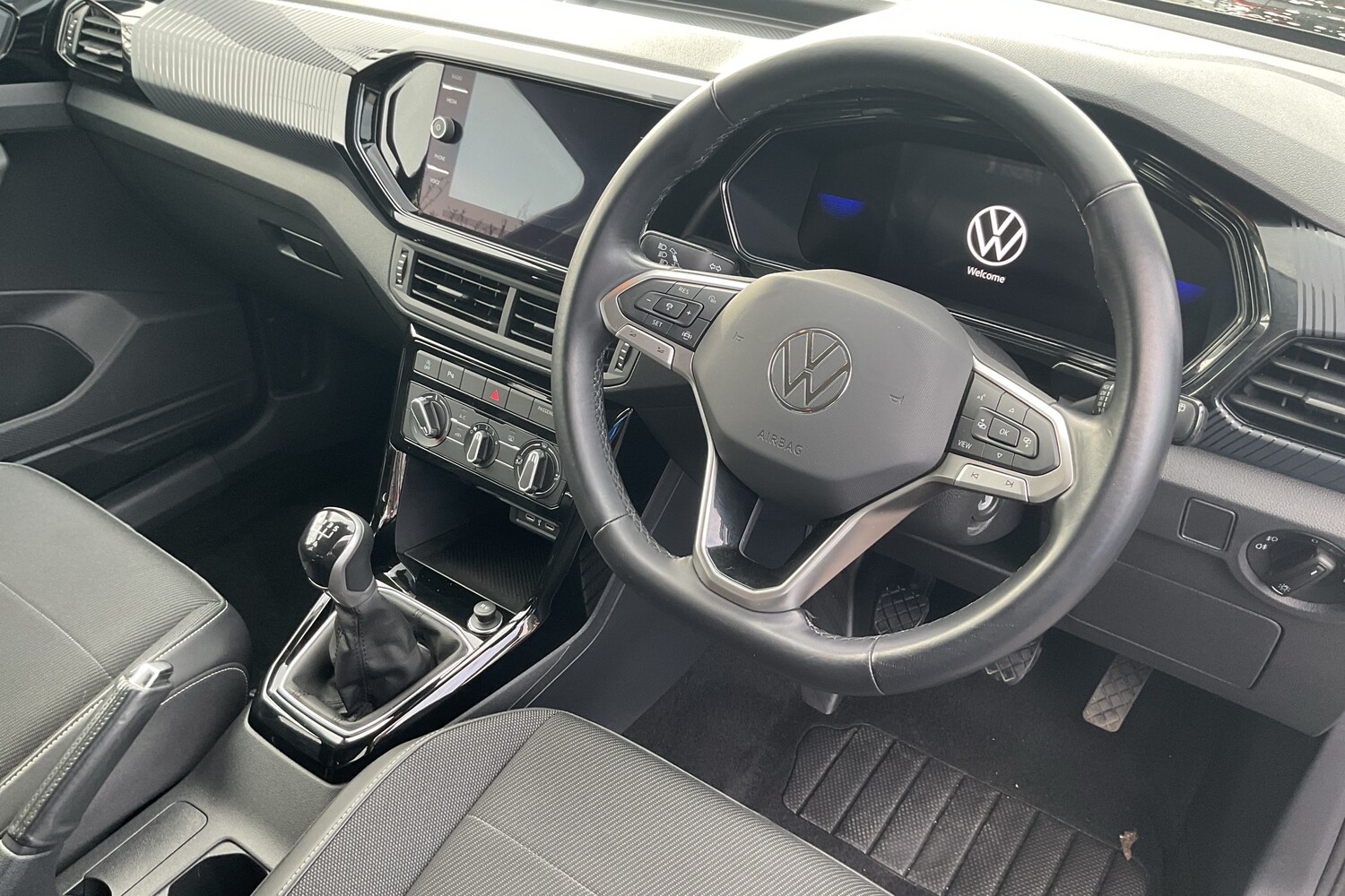 Used Volkswagen T-Cross 2023 for sale - 77826353: Photo 6
