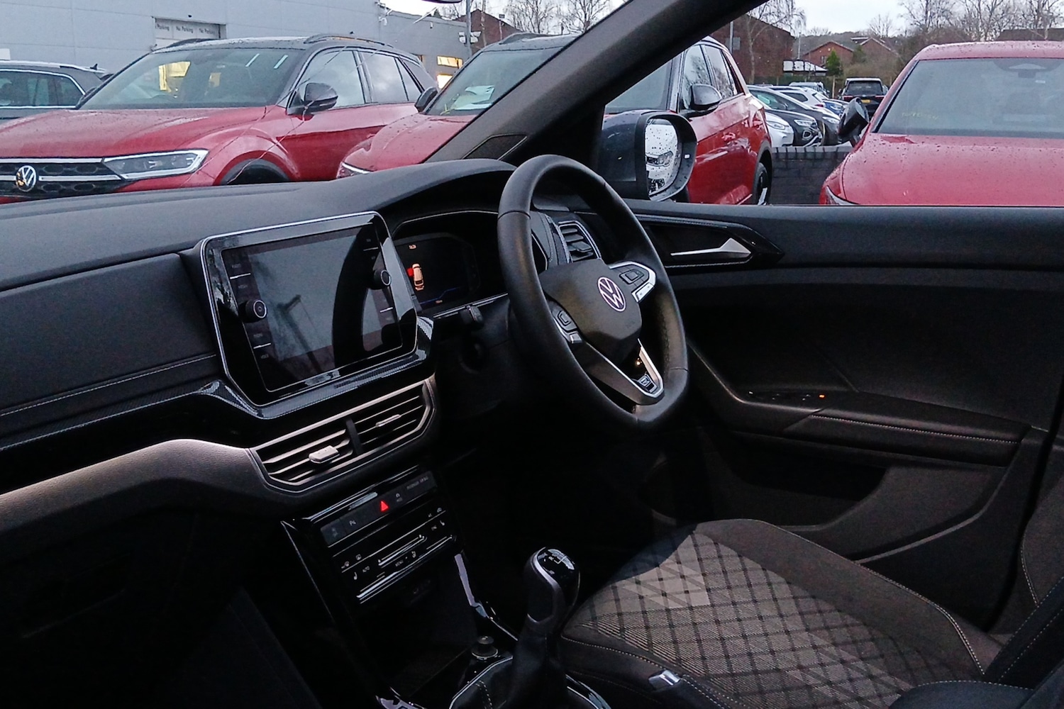 Used Volkswagen T-Cross 2025 for sale - 78074526: Photo 2