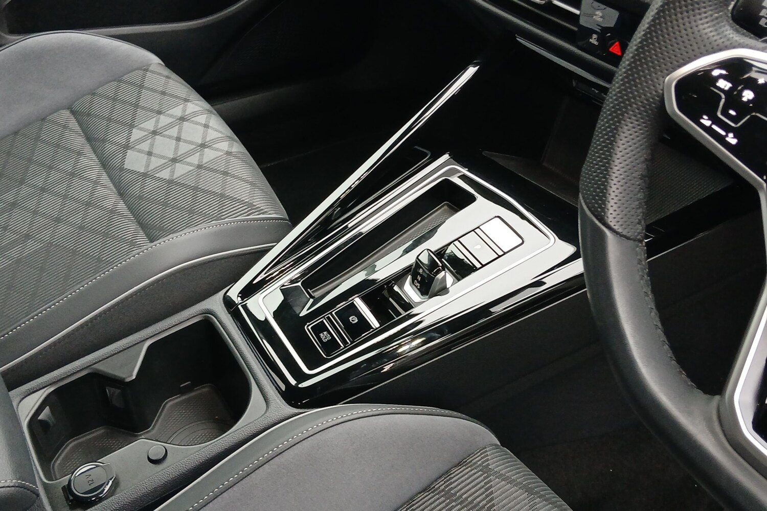 Used Volkswagen Golf 2024 for sale - 76677477: Photo 10