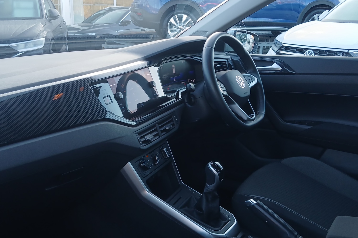 Used Volkswagen Polo 2023 for sale - 77346618: Photo 2