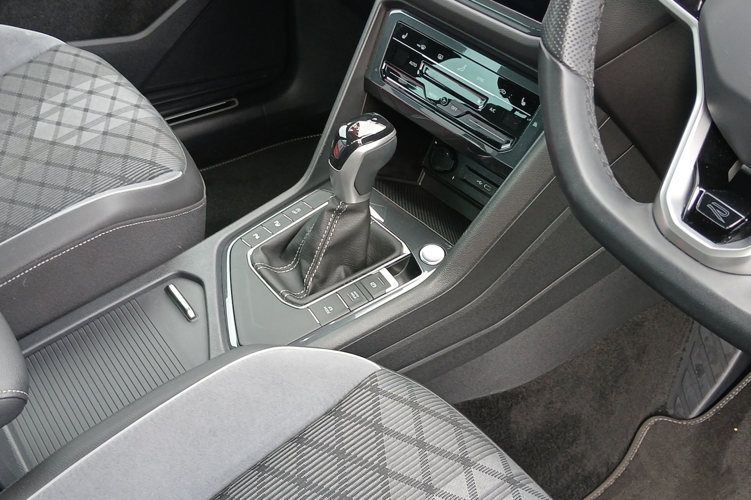 Used Volkswagen Tiguan 2023 for sale - 76675880: Photo 10