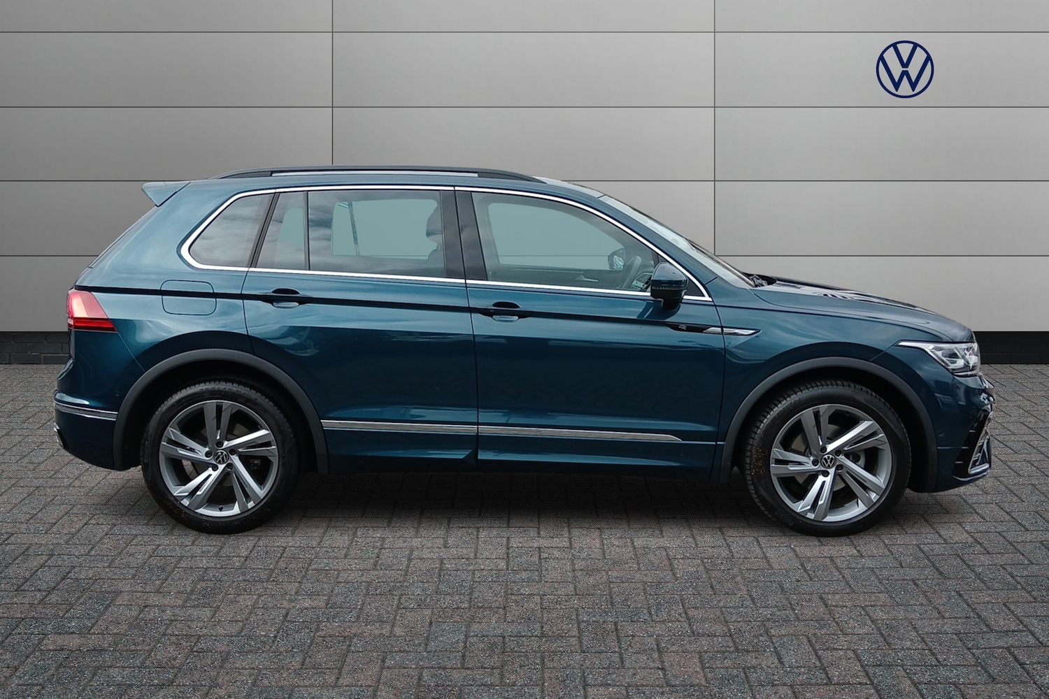 Used Volkswagen Tiguan 2023 for sale - 76675880: Photo 4