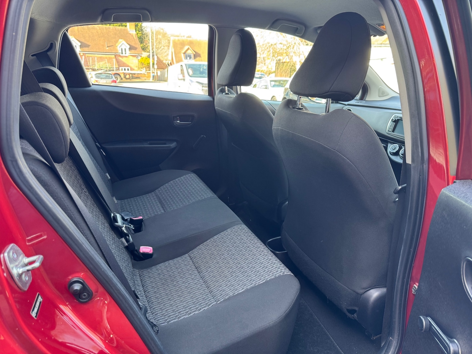 Used Toyota Yaris 2013 for sale - 77669286: Photo 16