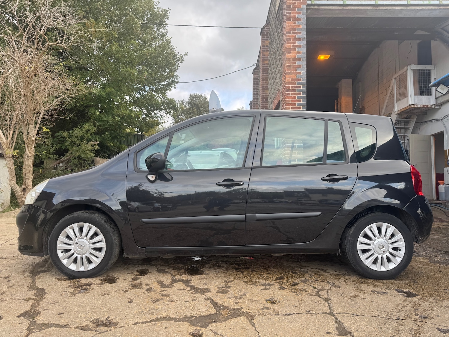 Used Renault Grand Modus 2011 for sale - 76116676: Photo 4