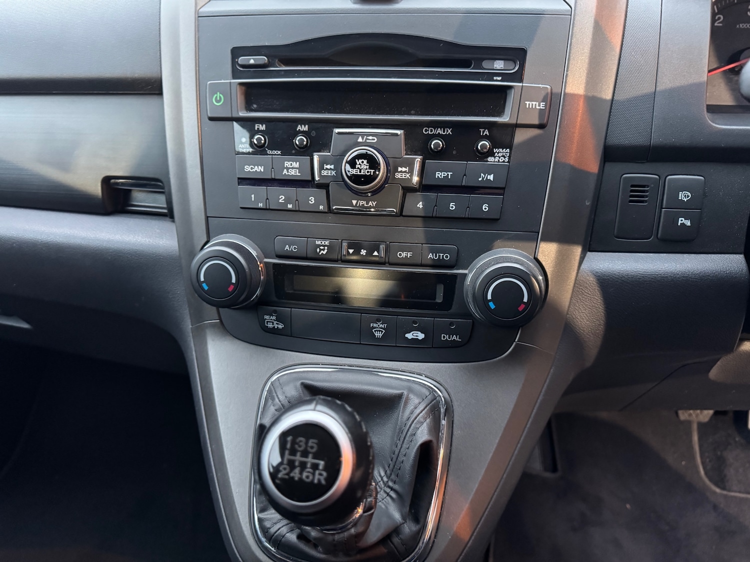 Used Honda CR-V 2011 for sale - 76292224: Photo 14