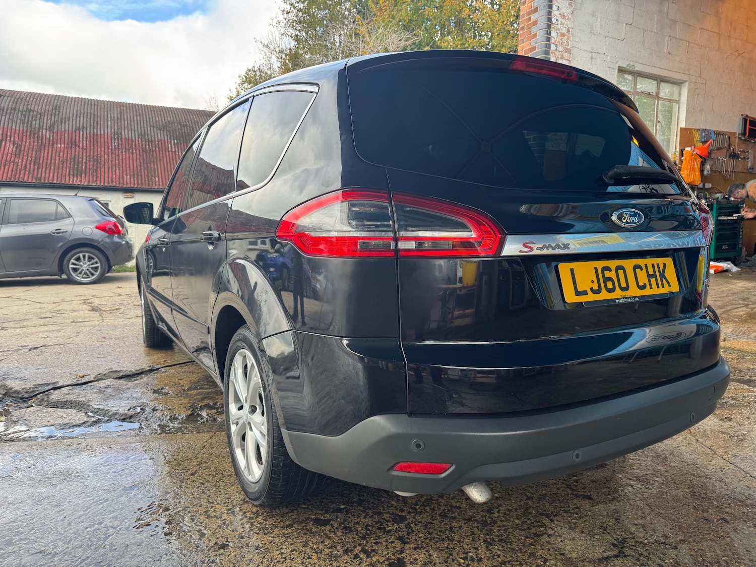 Used Ford S-Max 2010 for sale - 76461905: Photo 5