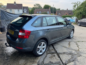 2015 (15) - 1.6 TDI CR SE Tech 5dr