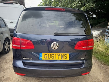 Used Volkswagen Touran 2011 for sale - 79067029: Photo