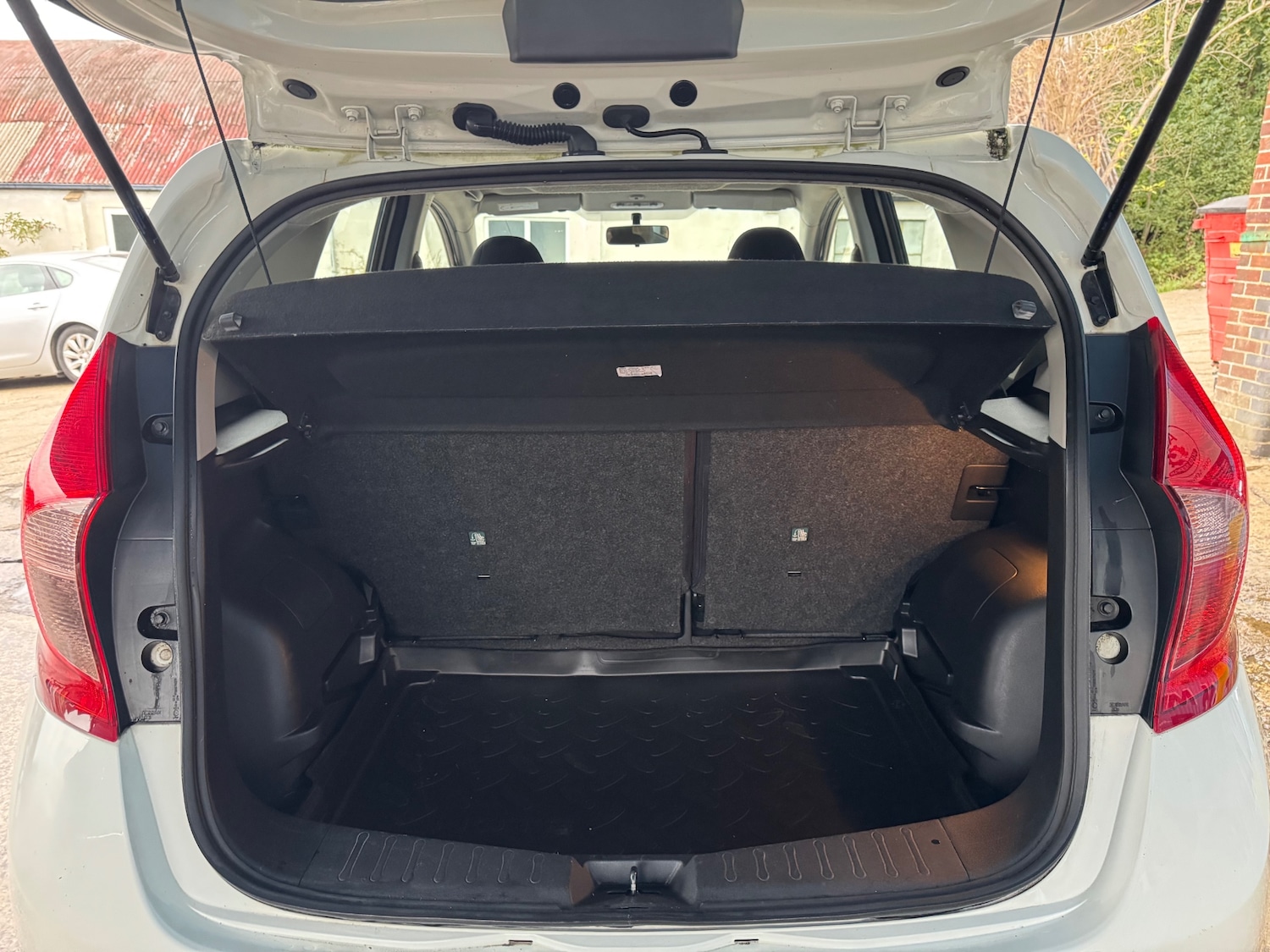 Used Nissan Note 2015 for sale - 76083604: Photo 11