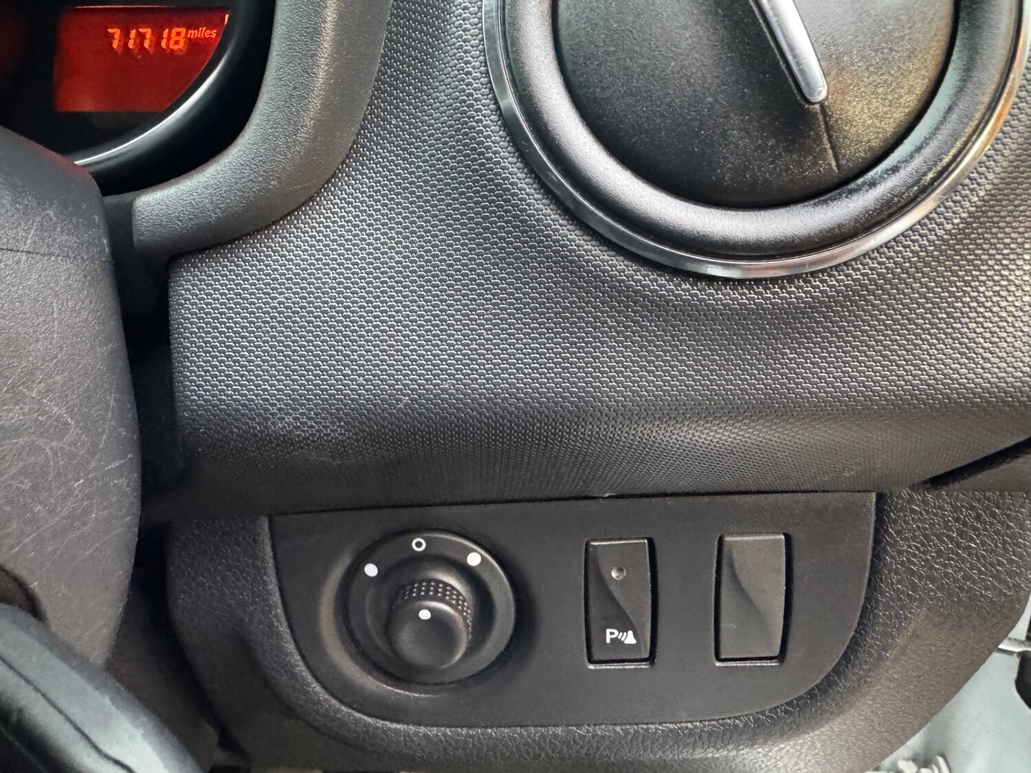 Used Dacia Sandero 2018 for sale - 75920512: Photo 14