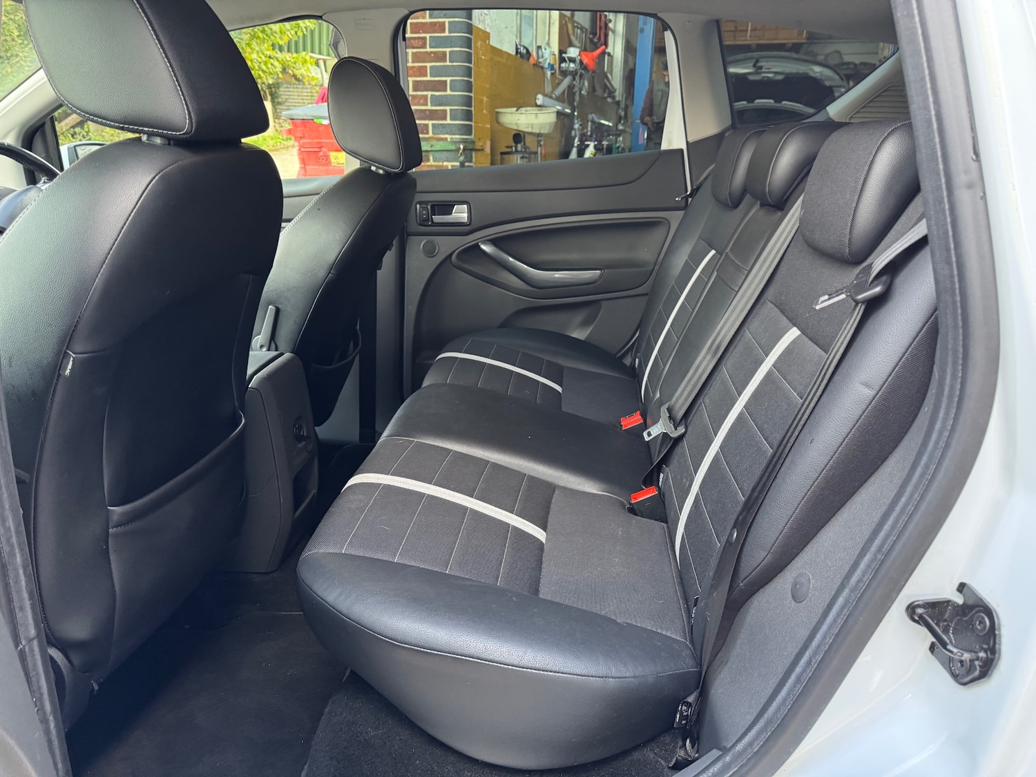 Used Ford Kuga 2012 for sale - 76392513: Photo 17