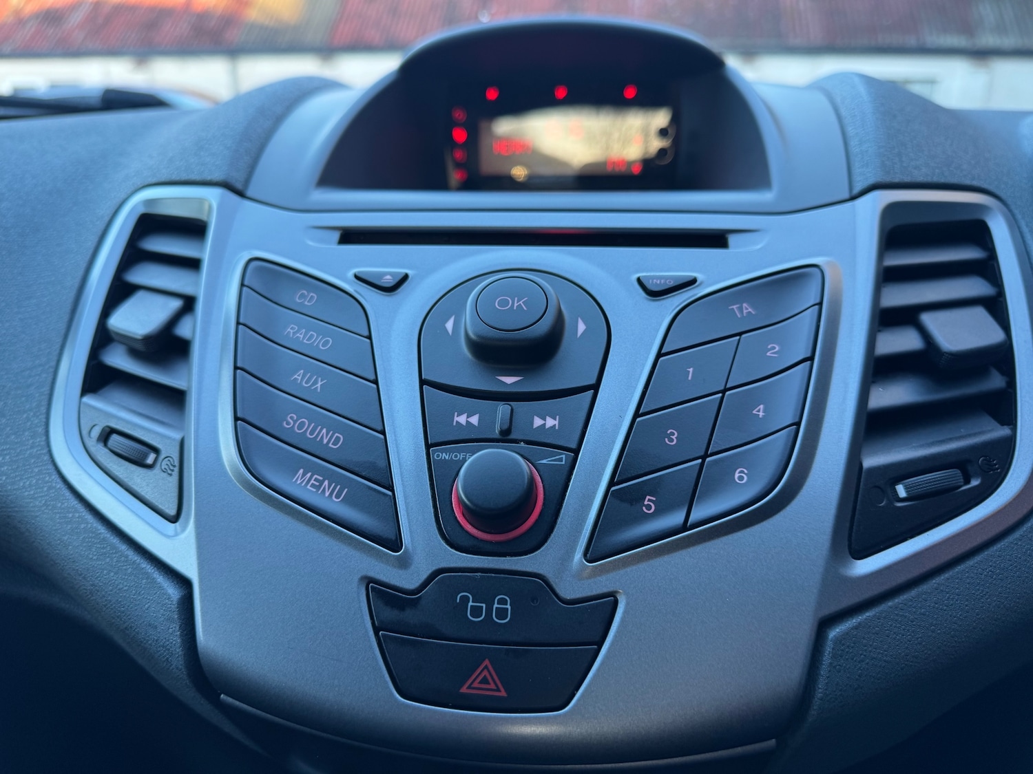 Used Ford Fiesta 2011 for sale - 77314201: Photo 10