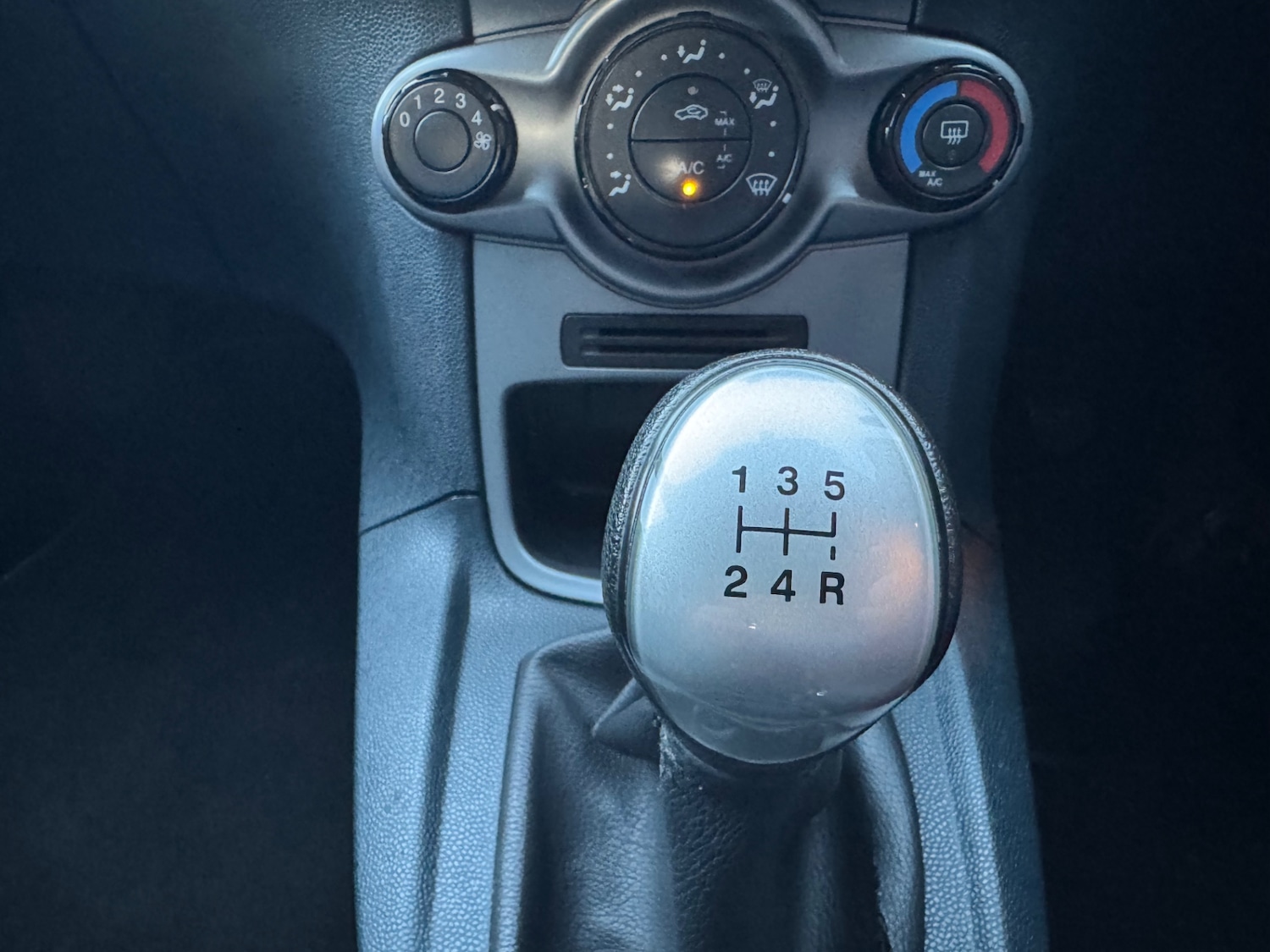 Used Ford Fiesta 2011 for sale - 77314201: Photo 11