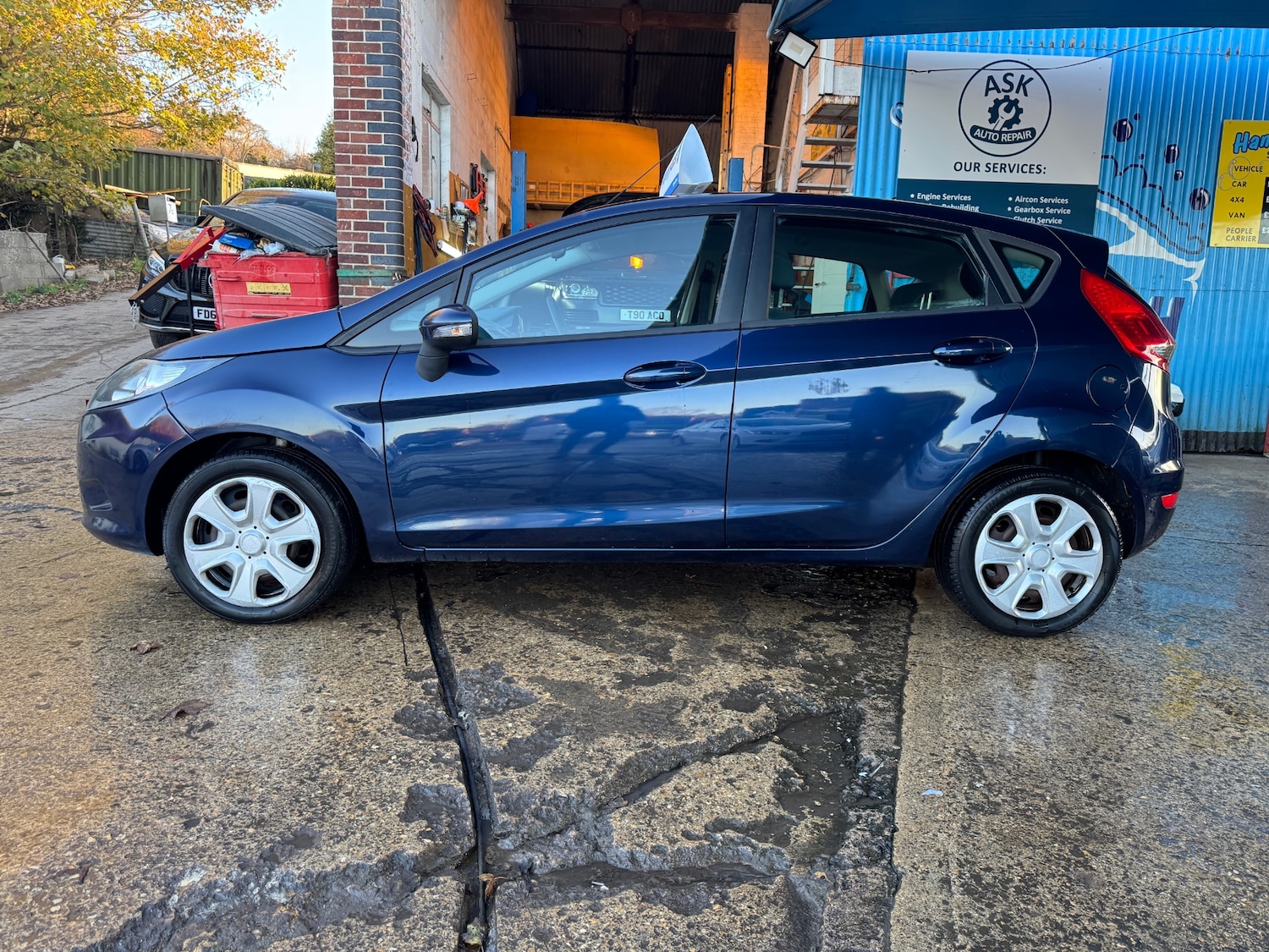Used Ford Fiesta 2011 for sale - 77314201: Photo 4