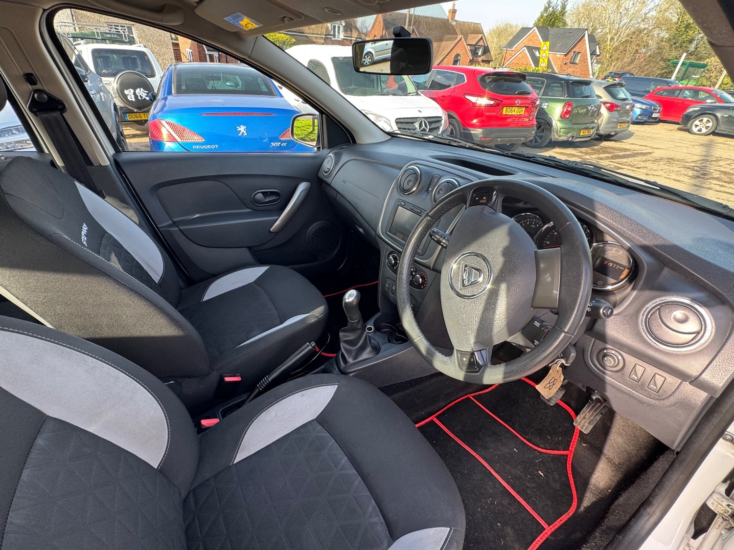 Used Dacia Sandero Stepway 2013 for sale - 77669341: Photo 10