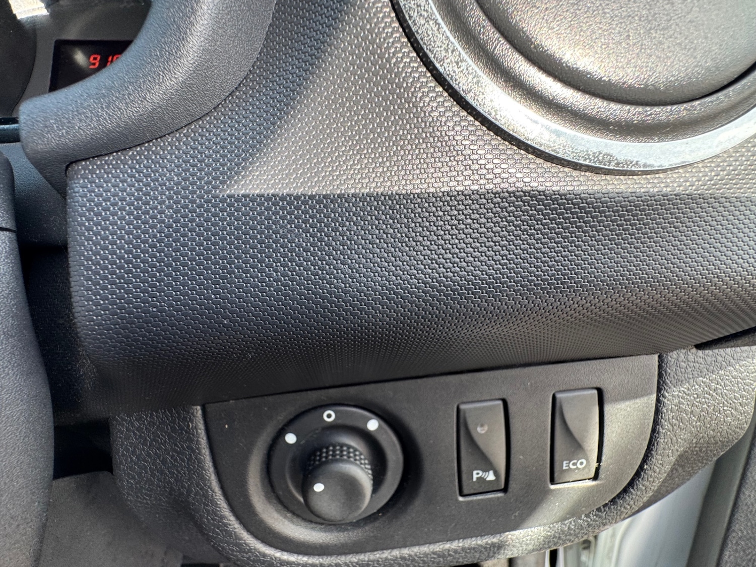 Used Dacia Sandero Stepway 2013 for sale - 77669341: Photo 12