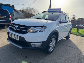 Used Dacia Sandero Stepway 2013 for sale - 77669341: Photo