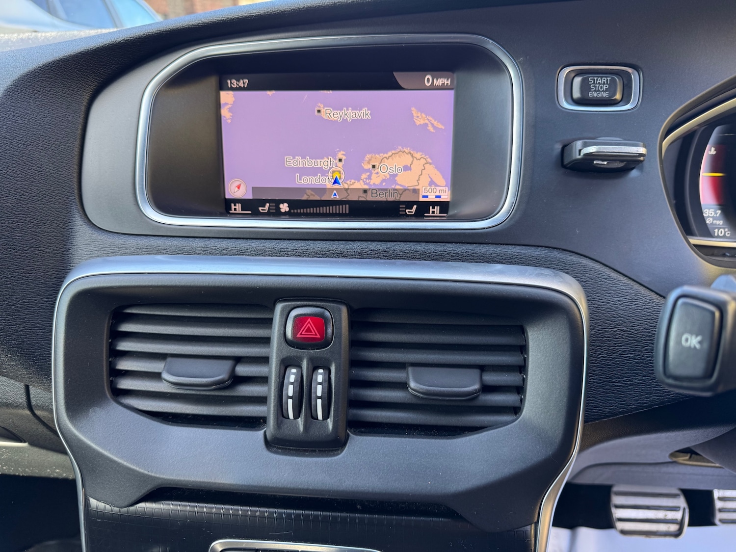 Used Volvo V40 2017 for sale - 77979664: Photo 14