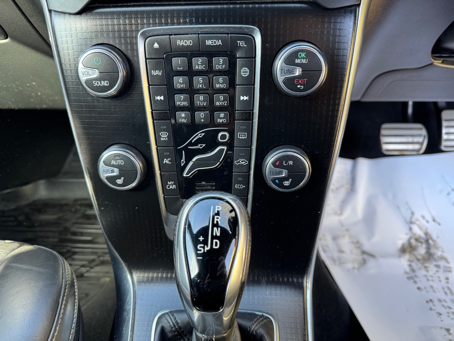 Used Volvo V40 2017 for sale - 77979664: Photo 15