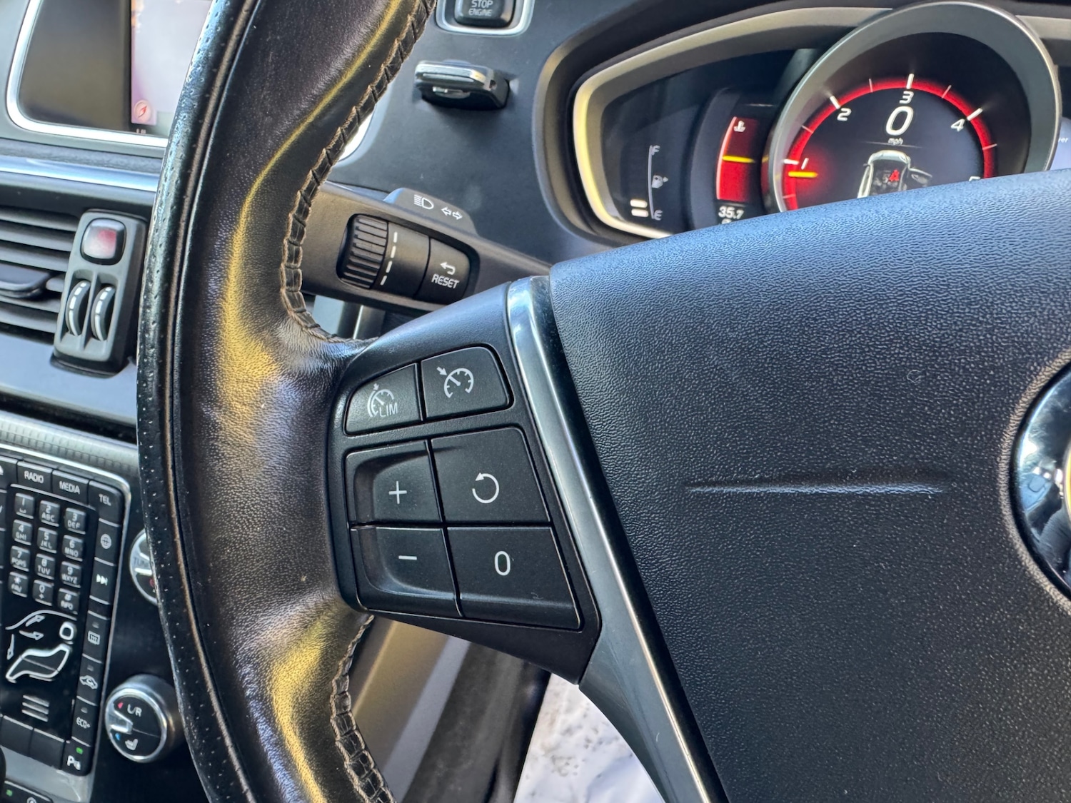 Used Volvo V40 2017 for sale - 77979664: Photo 17