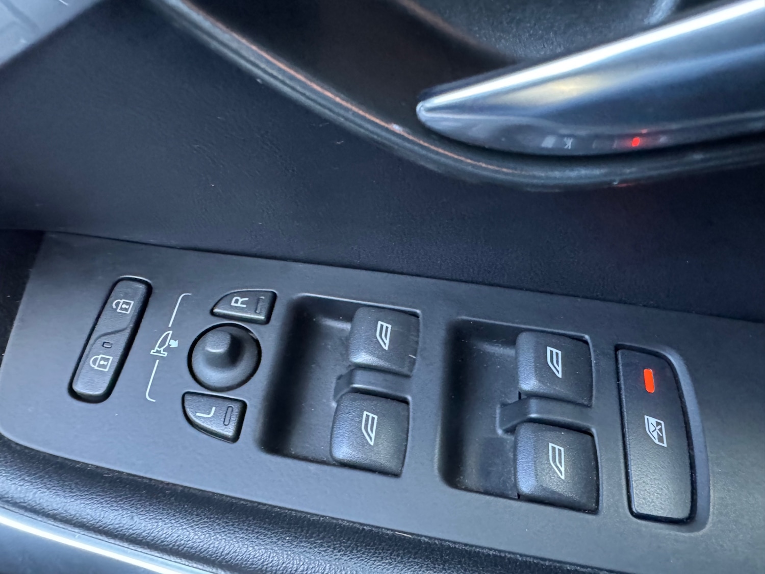 Used Volvo V40 2017 for sale - 77979664: Photo 22