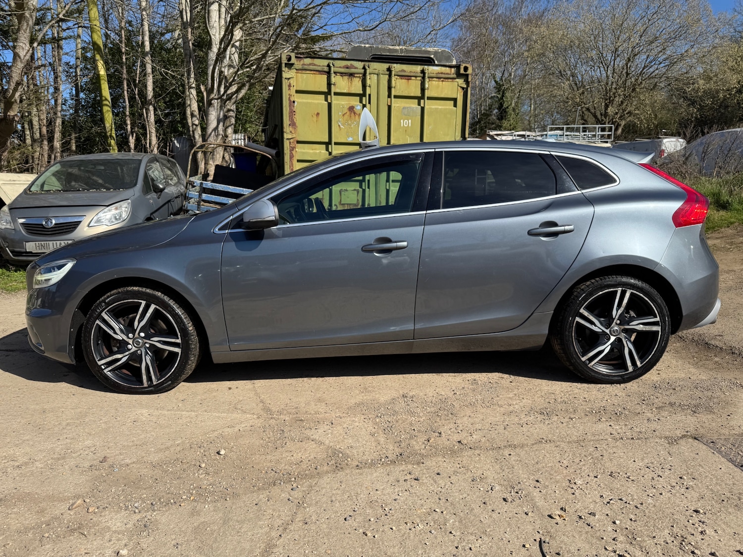 Used Volvo V40 2017 for sale - 77979664: Photo 3