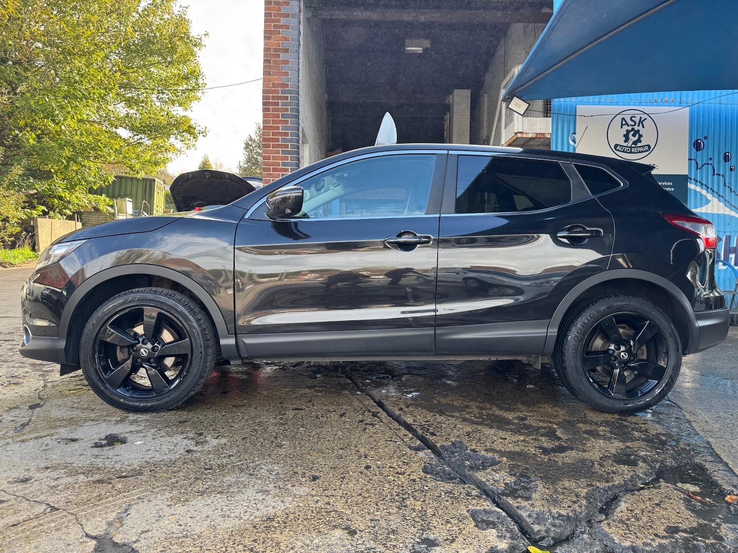 Used Nissan Qashqai 2017 for sale - 76392428: Photo 3