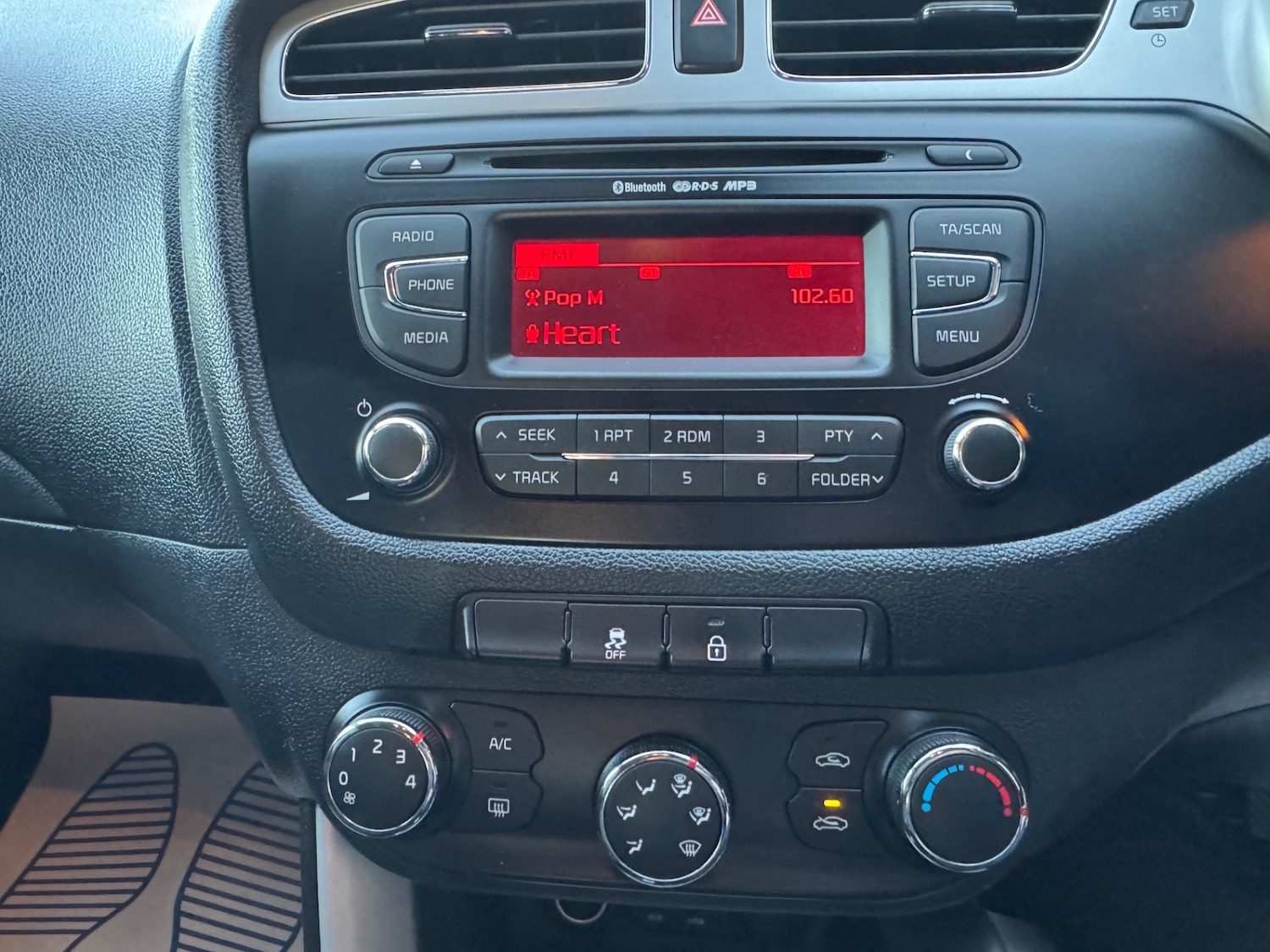 Used Kia Ceed 2013 for sale - 76751655: Photo 19