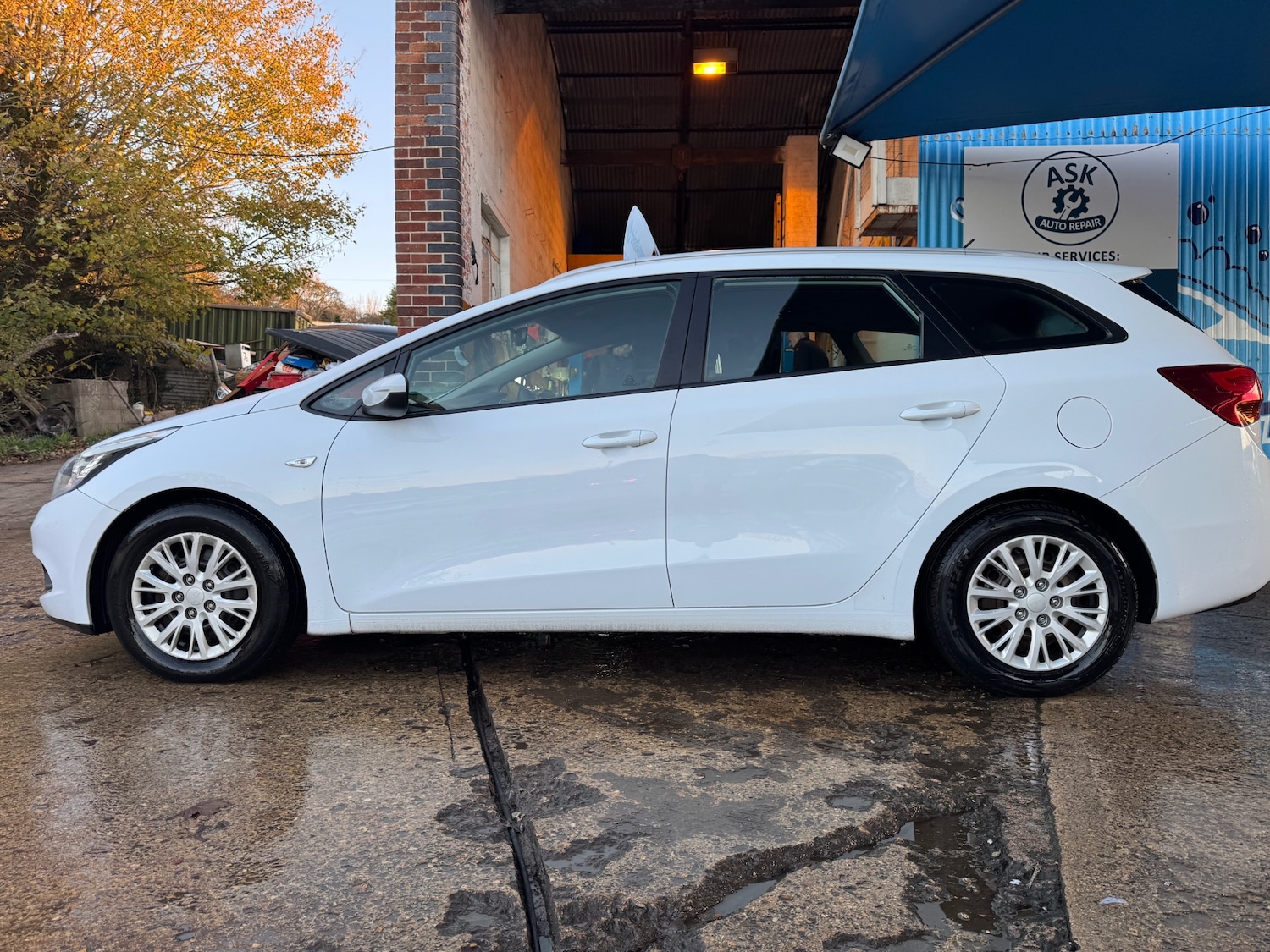 Used Kia Ceed 2013 for sale - 76751655: Photo 8