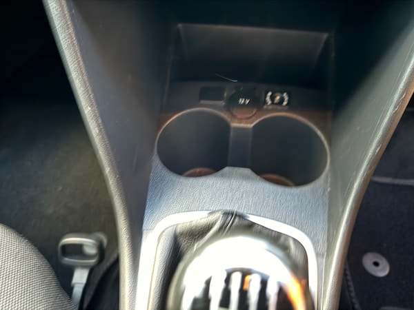 Used Volkswagen Polo 2012 for sale - 76120437: Photo 27