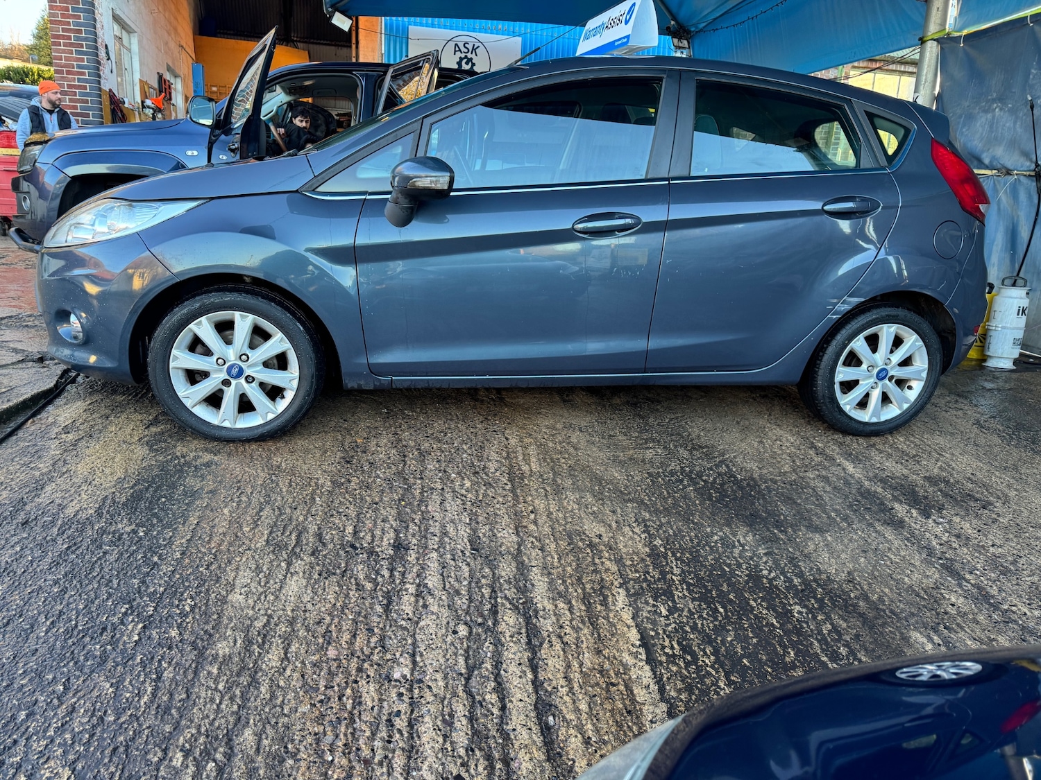 Used Ford Fiesta 2011 for sale - 76886074: Photo 3