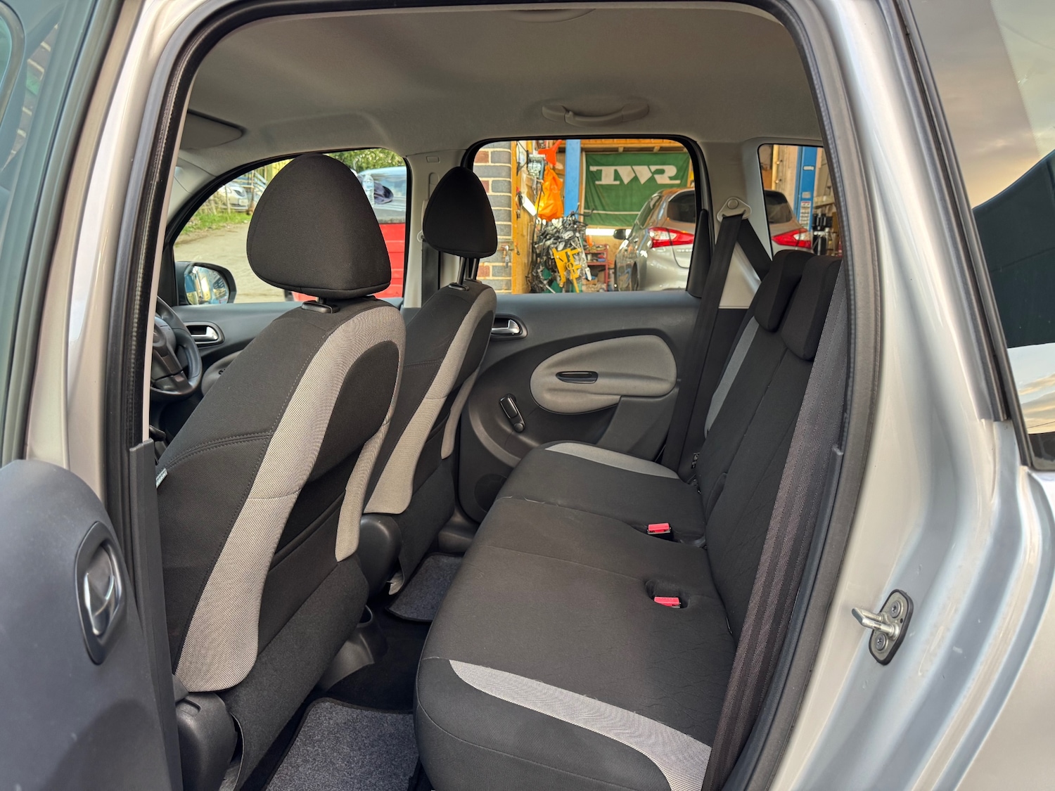 Used Citroen C3 Picasso 2013 for sale - 76083630: Photo 15