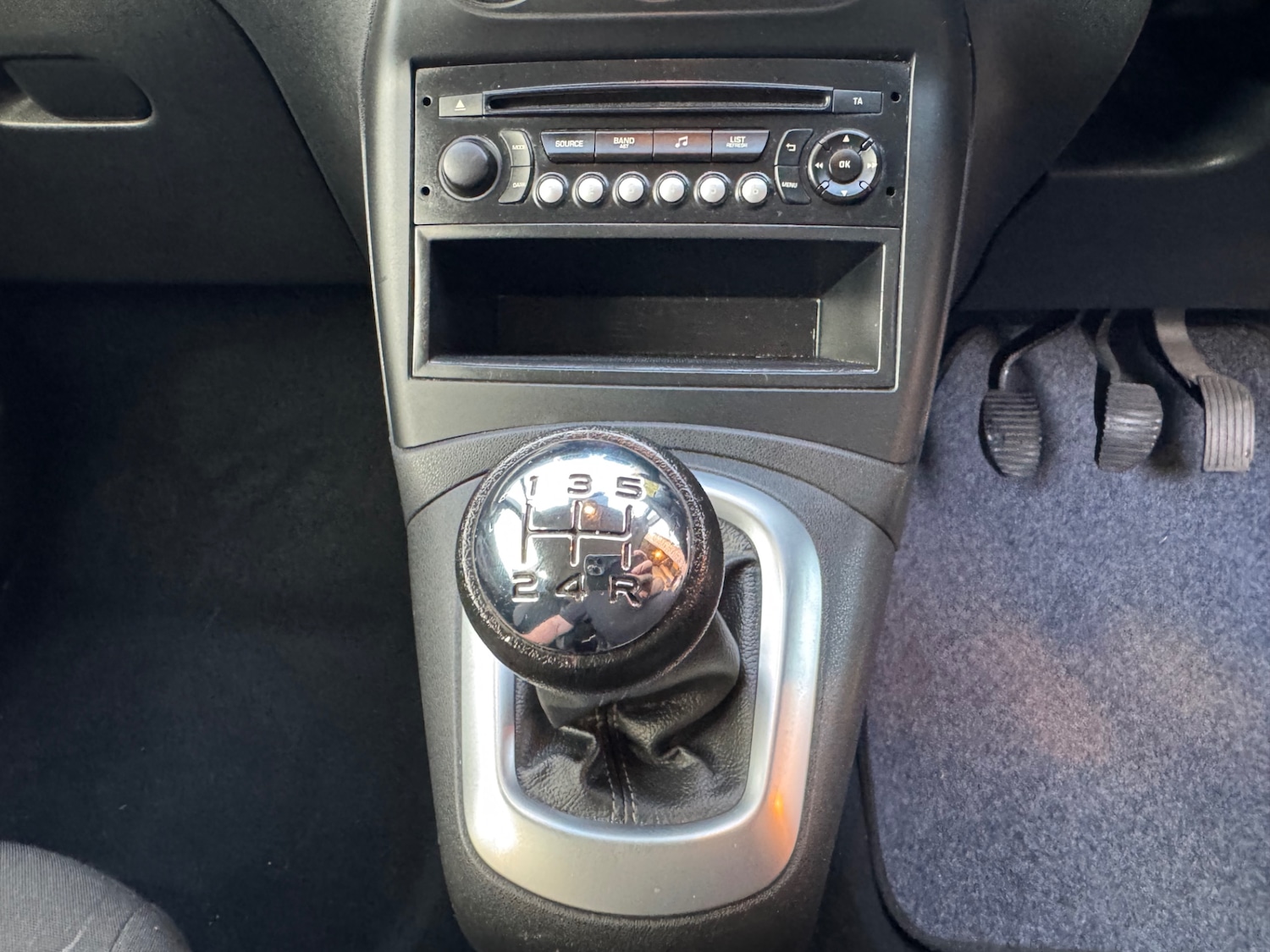 Used Citroen C3 Picasso 2013 for sale - 76083630: Photo 25