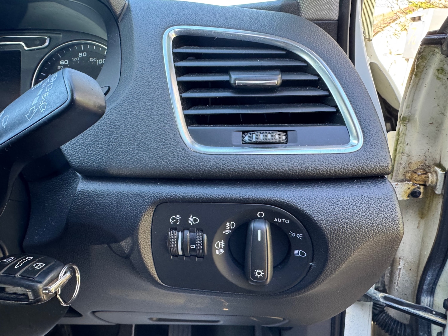 Used Audi Q3 2013 for sale - 77979651: Photo 17