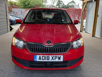 Used Skoda Fabia 2018 for sale - 76177081: Photo 2